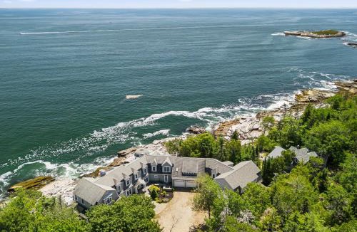 Georgetown House | Spectacular oceanfront retreat with amazing views, sunroom & washer/dryer
