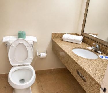 Franklin Hotel | Country Host Inn