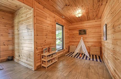 Mineral House | Lakefront Cabin w/Hot Tub, Boat Dock, WiFi, a Game Room & Firepit - Dogs OK