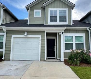 Carolina Forest House | Luxury Comfy 3B3B New home with pool sleeps 11
