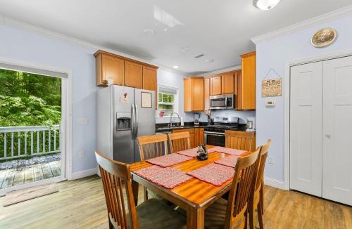 Bryson City Villa | Restful Refuge Creekside Cottage near Downtown Bryson City Close to Polar Express and Deep Creek