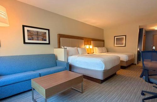 Ballantyne Hotel | Holiday Inn Express & Suites Charlotte - Ballantyne by IHG