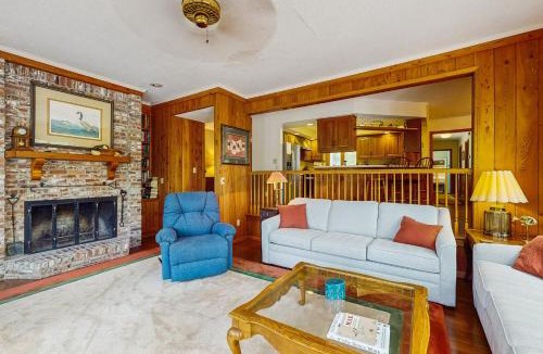 Conway House | Deck & Private Dock! Waccamaw River Retreat