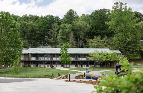 Waynesville Resort | Waynesville Inn and Golf Club, Tapestry Collection by Hilton