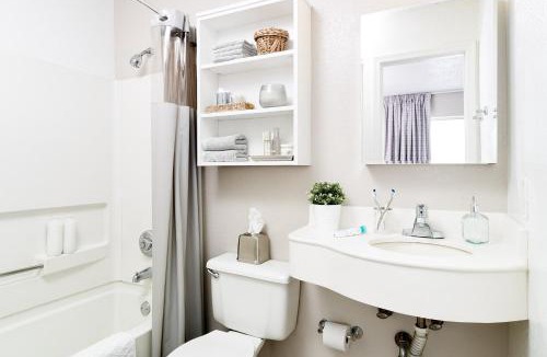 Wade Hampton Hotel | InTown Suites Extended Stay Greenville SC - Wade Hampton