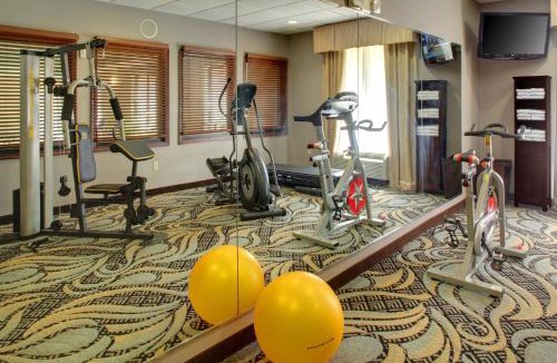 Cross Lanes Hotel | Holiday Inn Express & Suites Cross Lanes by IHG