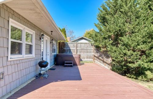Belspring House | New River Riverfront , Hot Tub & Canoes, Trophy Muskie Fishing , Near VT