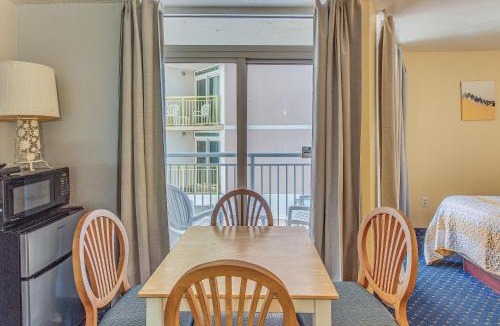 Crescent Beach Apartment | Steps to Beach: Bay Watch Resort Studio