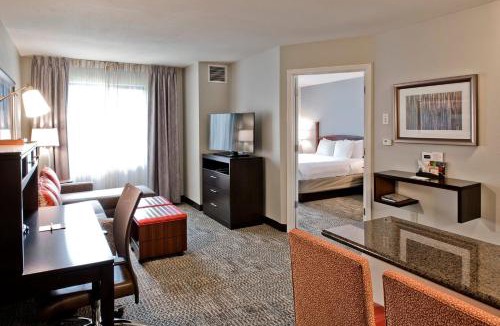 Ballantyne Hotel | Staybridge Suites - Charlotte Ballantyne by IHG