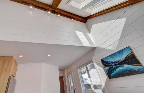Mont-Tremblant Ski Chalet | Modern Cottage in the Tremblant Ski Village