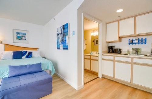Crescent Beach Apartment | 2 Mi to Barefoot Landing: Beachfront Resort Studio