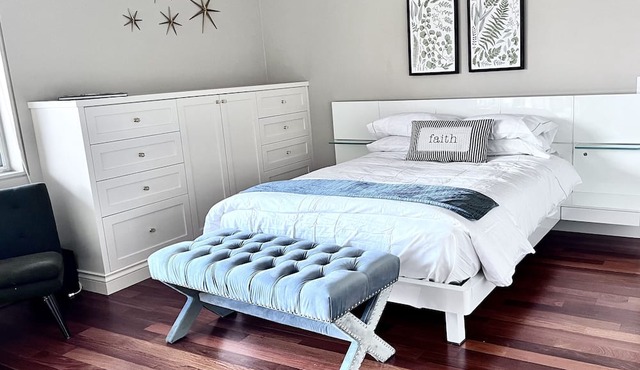 Ocean View Luxury Suit Room With Patio