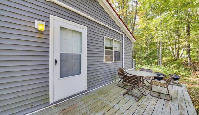 Rustic Retreat Across From Lake; Family Friendly!