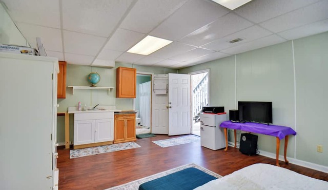 4 Mi to Downtown: Wfh-friendly Loganville Studio