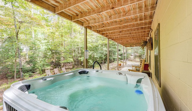 Secluded Cottage w/Hot Tub in North Georgia!