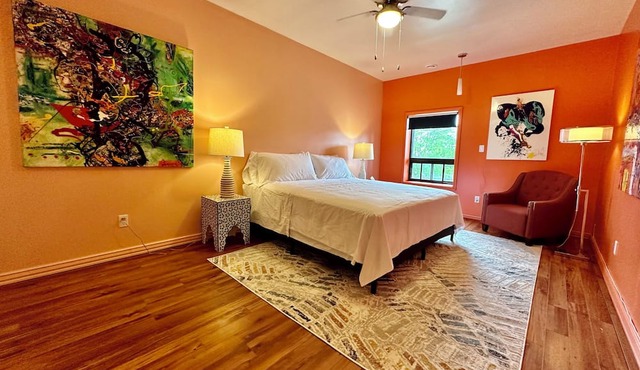 Art House - apartment in Gananoque