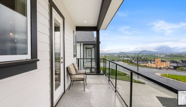 Birchwood Retreat | Family Friendly | King Bed