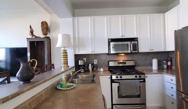 3BDR House in Oakville Luxury Style & Comfort