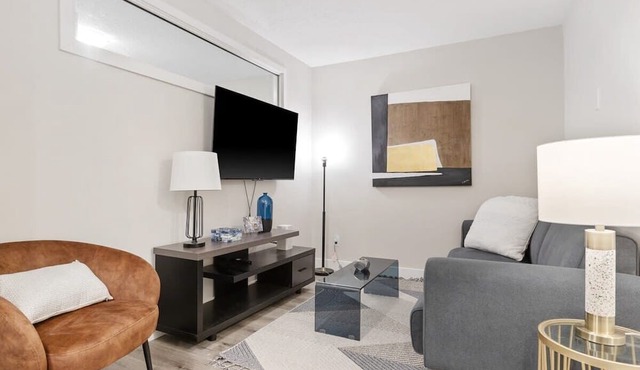 14 minutes from downtown, brand new home in Ottawa