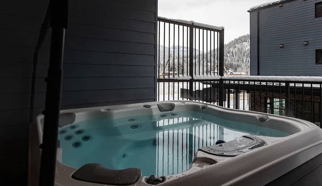 Tally Ho By Revelstoke Vacations in Revelstoke