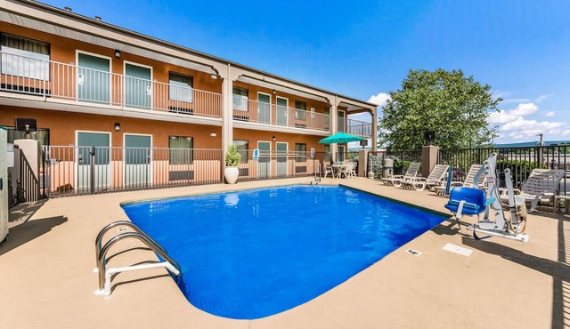 Quality Inn Johnson City near Downtown