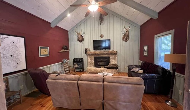 Beautiful Cabin in quiet rural location