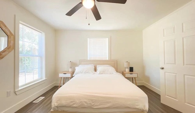 Cozy 1BR Close to Downtown & Greenville Drive Baseball