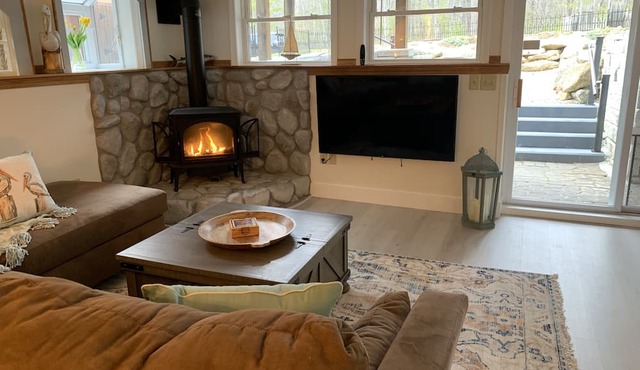Cozy, coastal apartment- 5 mi to Ogunquit beach!