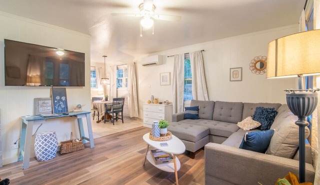 Carolina Dawn - Cozy Home Walkable to Downtown