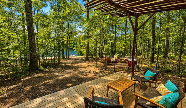 Lakefront Airstream - Farm Animals - Fish, Swim, Boat, Hike/Bike 5+Miles Trails