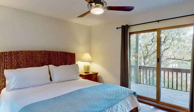 Waterfront Timbercreek Condo w/Screened Porch, Steps from Pool+Dock, Kayaks, Bikes, BHI Club w/Golf