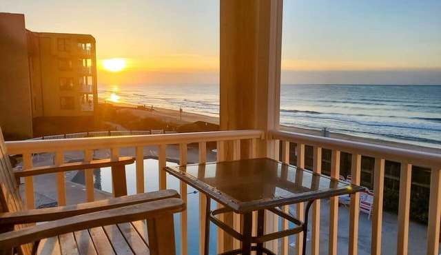 Oceanfront views, Beachfront condo, The Driftwood!