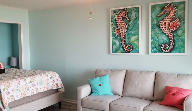 Sea-breezin' - Beachfront Condo