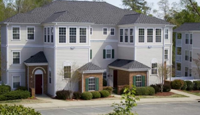 Large Family Vacation Condo. 4BDR/4BA for 12. Full Amenities. Near Attractions.
