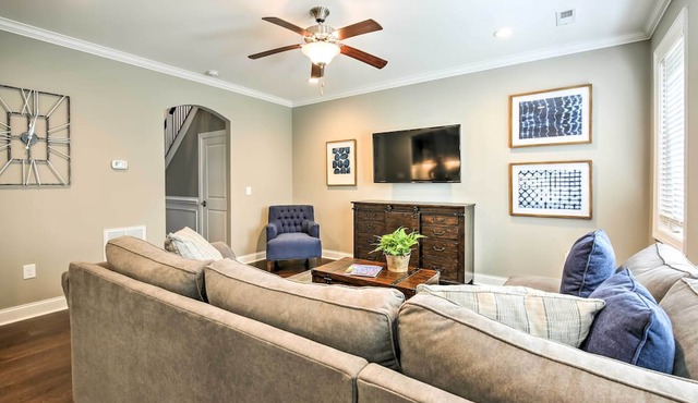 Downtown Townhome; Walk to Dine & Shop on Broad St