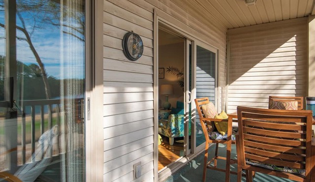TB 10F Updated Second floor Condo True Blue Golf/Tennis/Pool Accessible