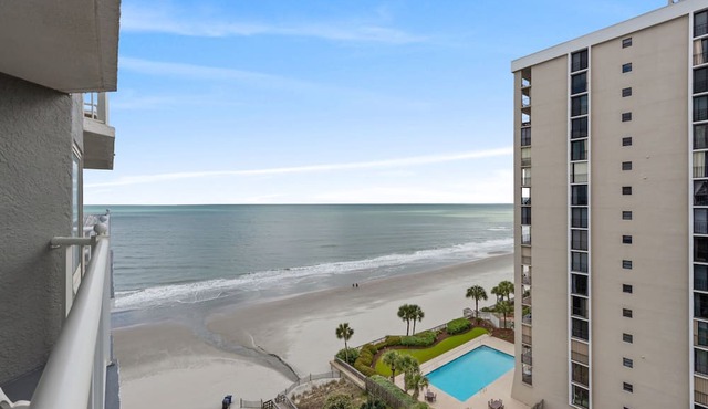 Ocean view condo in the fantastic Seawatch Resort + Free Attraction Tickets!