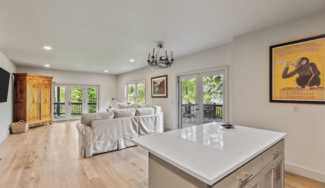 On The Water.rustic Elegance.sweeping Mountain Views