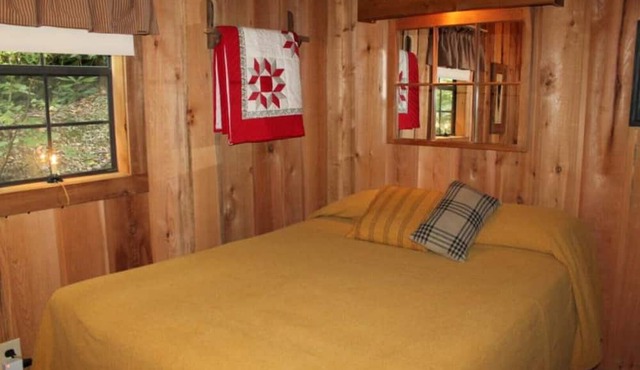 Creekside at Do Drop Inn Cabin Rentals