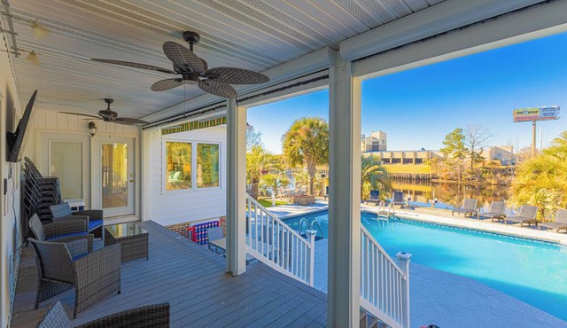 Paradise on Ocean Waterway Huge 5k sq ft w Private Pool/Boat Dock/Yard Sleeps 34
