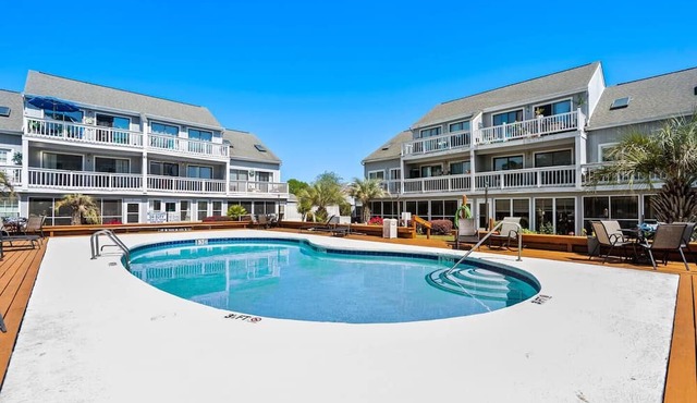 One Bedroom One Bath Condo at Golf Colony