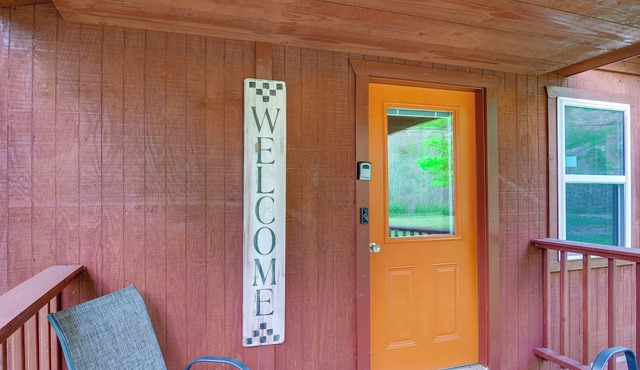 Serene Beattyville Cabin: 24 Mi to Red River Gorge in Beattyville