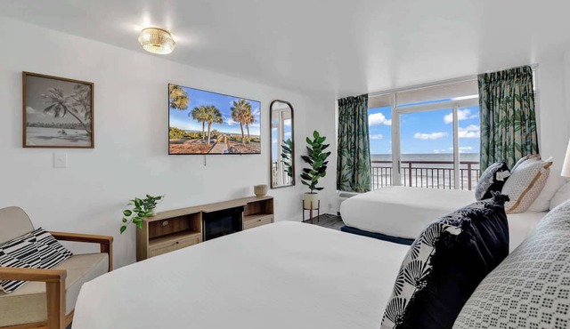Oceanfront Family Friendly Condo with Pools