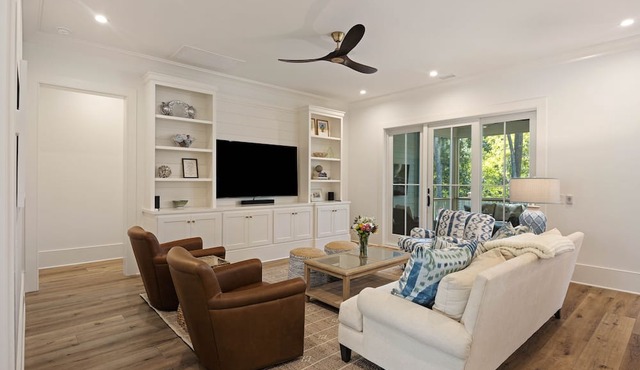 Pool Access, Golf Cart- Modern Build,Seabrook SIX BEDROOM Home