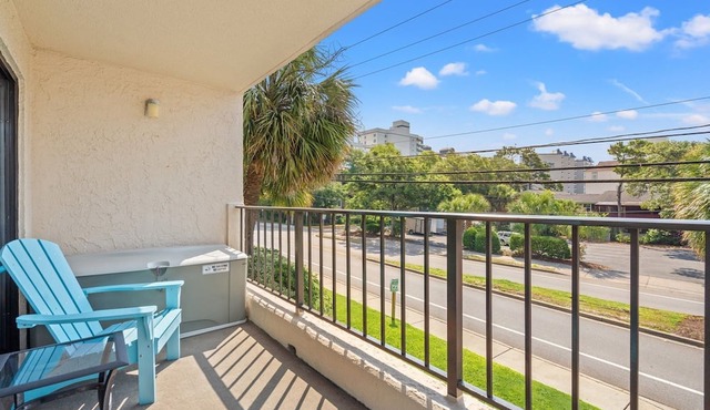 Charming condo close to the beach! Ocean Villas 101