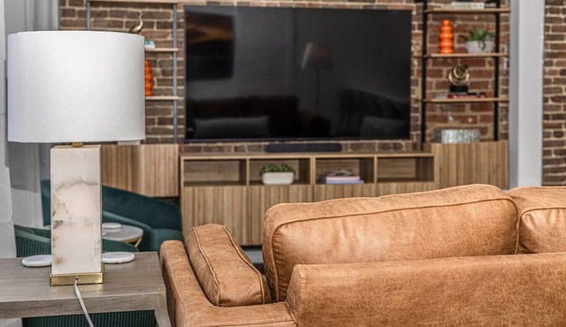 Downtown Luxury Condo | Near UT