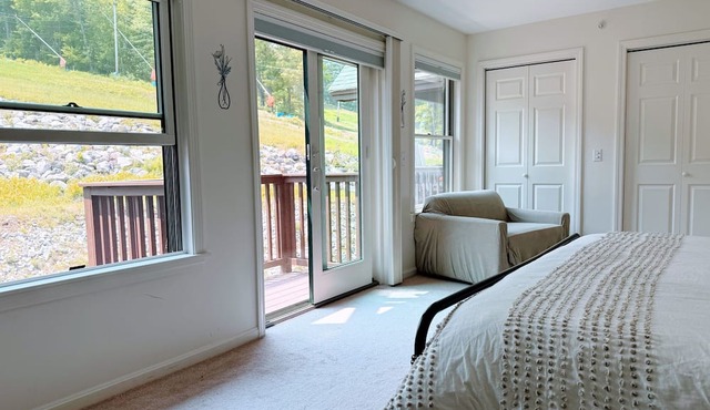 Cozy Lake Region Townhome – Steps from Moose Pond in Bridgton