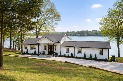 Waterfront | Sunset + Dock Views | Lake Wylie