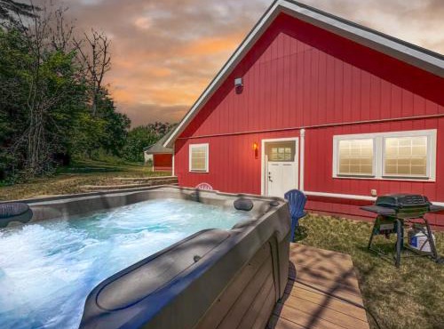 White Mountain Dream Cabin in Fryeburg