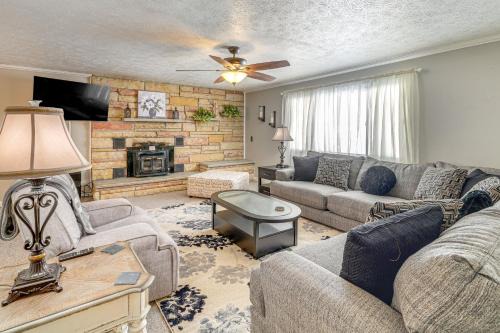 1/2 Mi to Kanawha River: Quiet Escape w/Patio